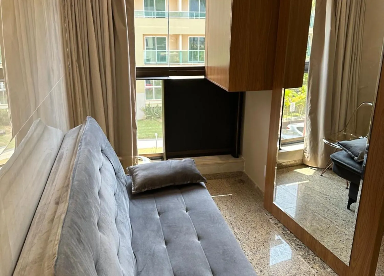 Flat No Life Resort A Beira Lago Brasilia Apartment